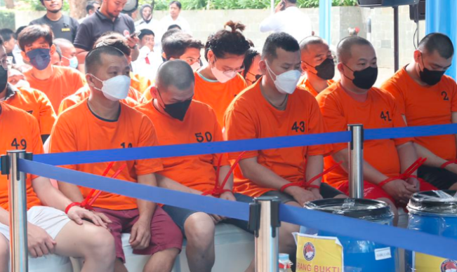 Para tersangka total 2.318 orang, di antaranya 6 produsen narkoba dan 1 orang bandar/Foto: Humas Polri